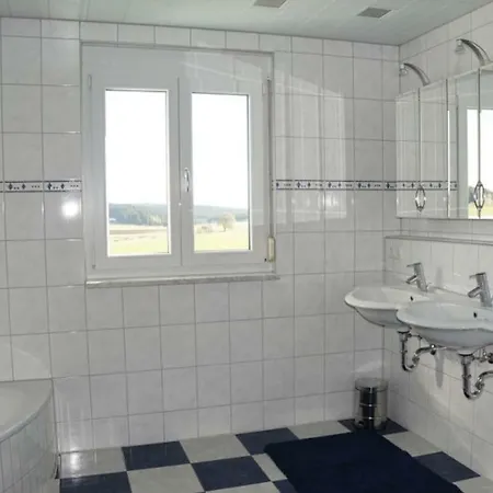 Ferienhaus Heck 奥本海姆